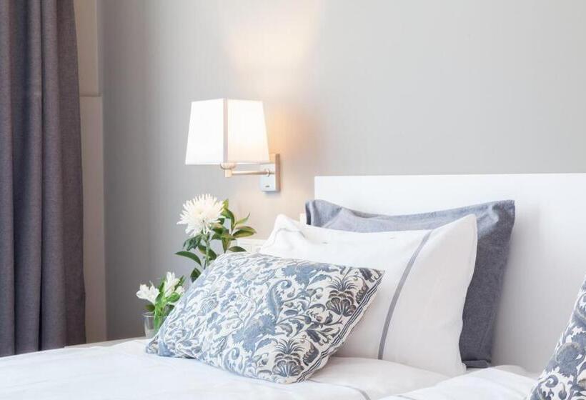 هتل The Park Derio