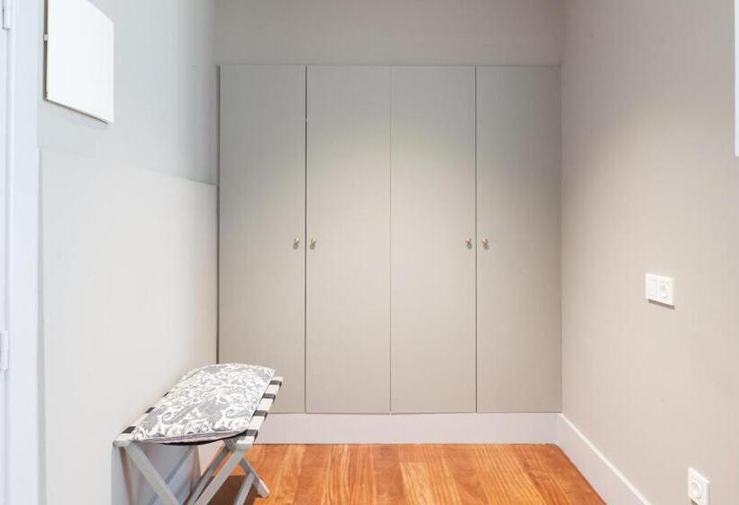 هتل The Park Derio