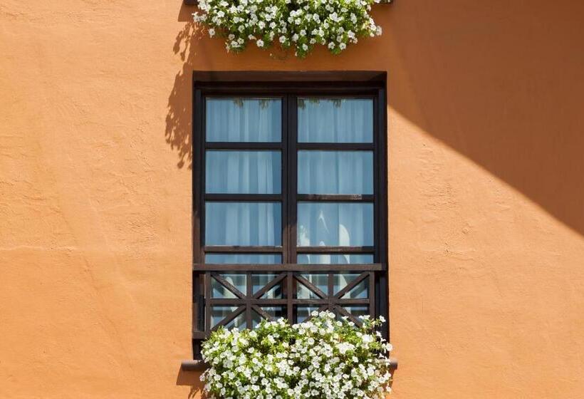 هتل The Park Derio