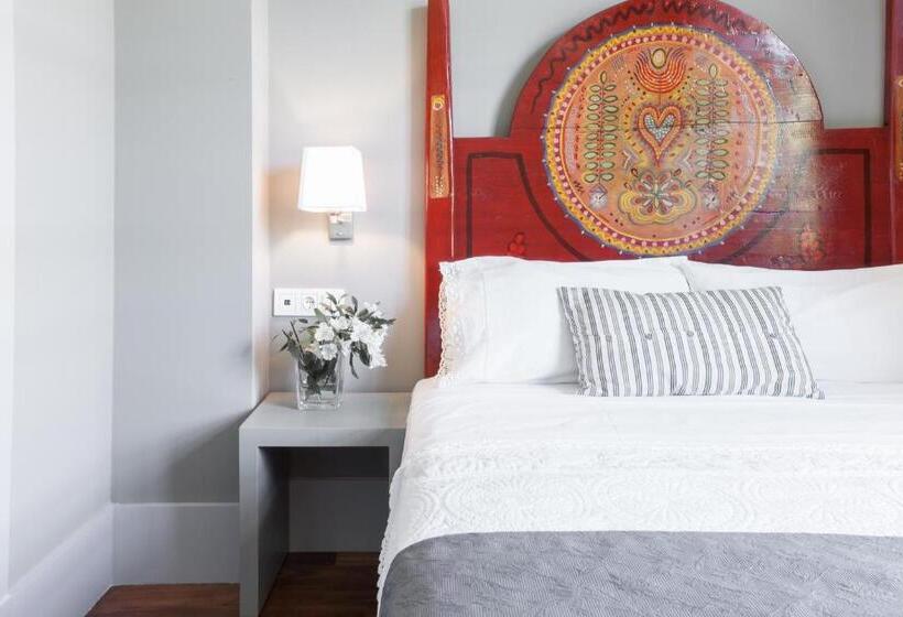 هتل The Park Derio