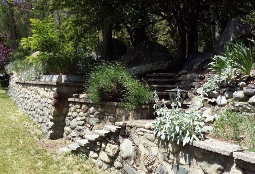 בית מלון כפרי Vallibierna