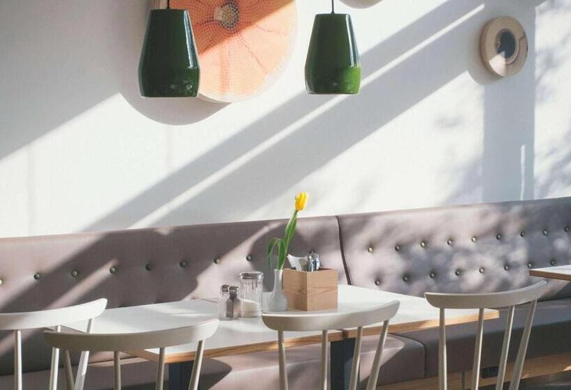 בית מלון כפרי Vienna House Easy By Wyndham Günzburg