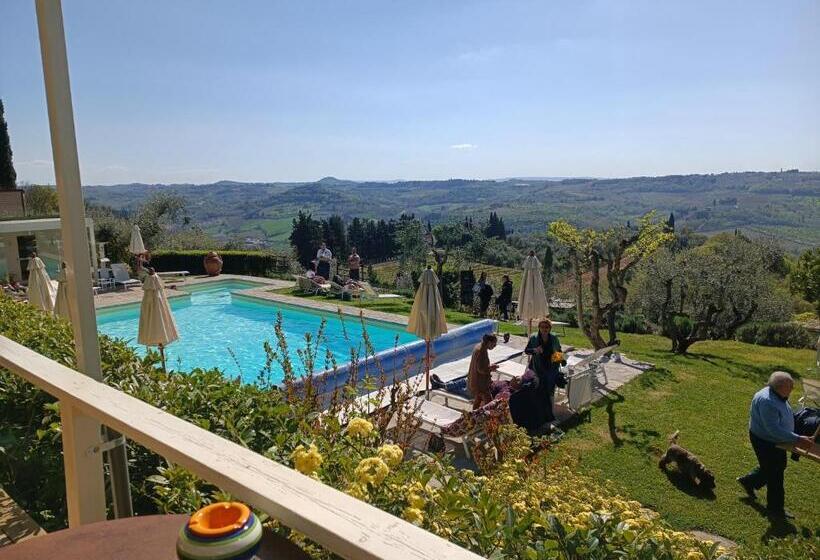 בית מלון כפרי Villa I Barronci Resort & Spa