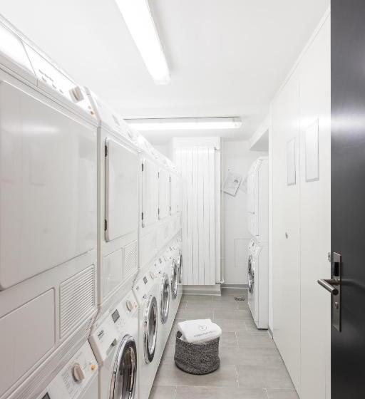 ホテル VISIONAPARTMENTS Hôtel de Famille