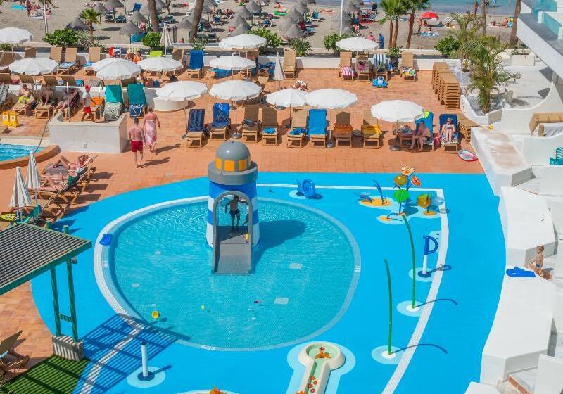 Hovima La Pinta Beachfront Family