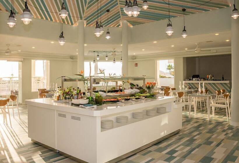 Hovima La Pinta Beachfront Family