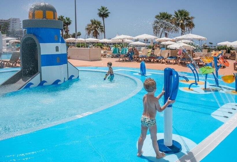 Hovima La Pinta Beachfront Family