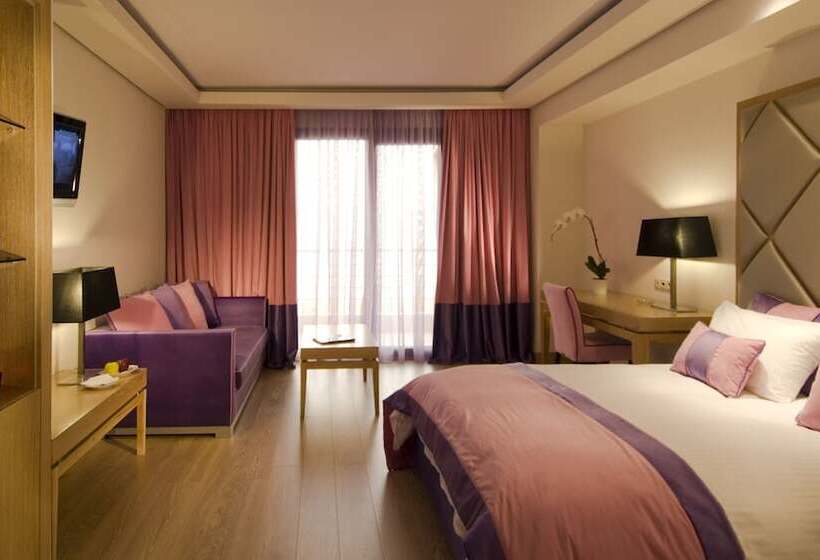 Limneon Resort & Spa