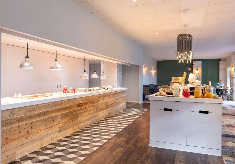 Novotel Newcastle Airport