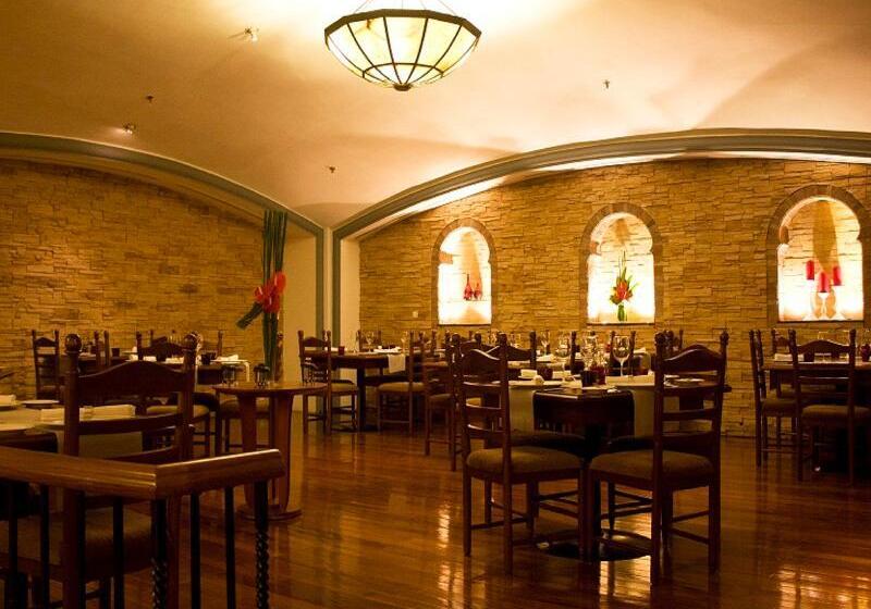 Novotel Atlantis Shanghai   Breakfast In The Clouds With River View In The Revolving Restaurant