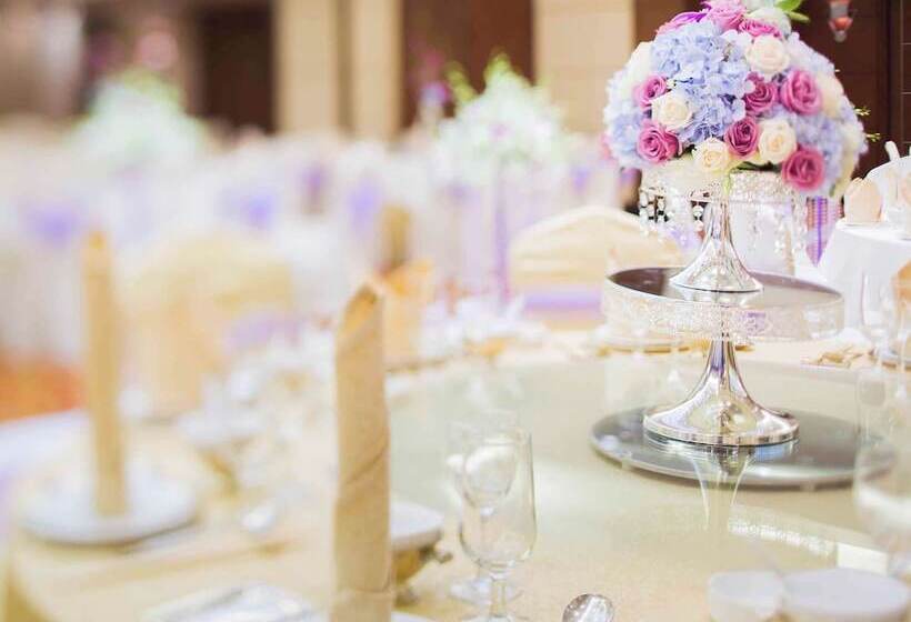 Novotel Atlantis Shanghai   Breakfast In The Clouds With River View In The Revolving Restaurant