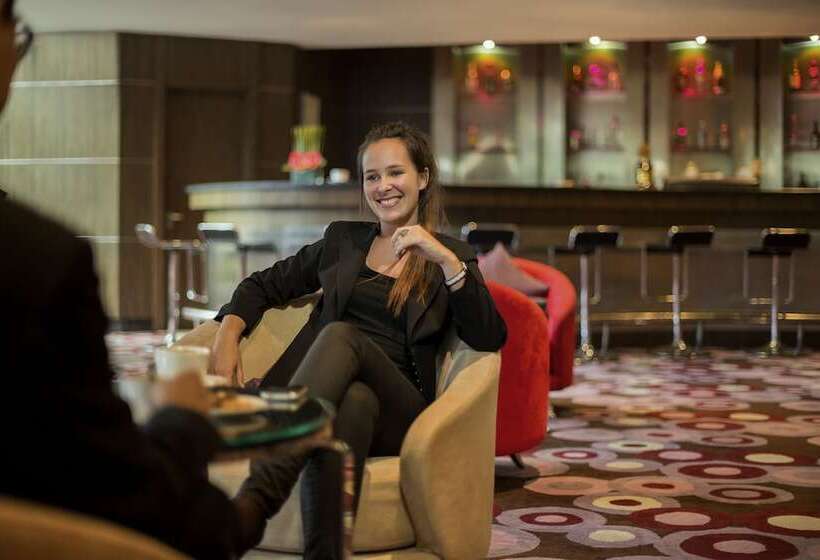 Novotel Atlantis Shanghai   Breakfast In The Clouds With River View In The Revolving Restaurant