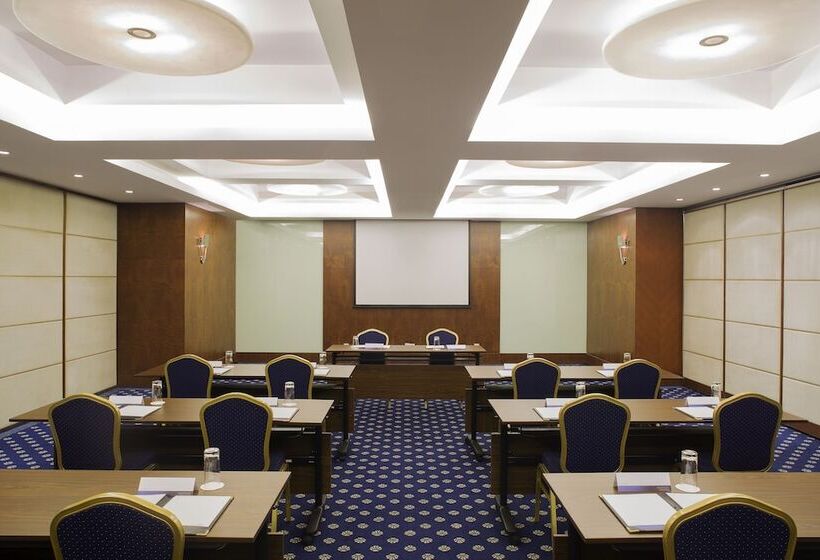 Novotel Atlantis Shanghai   Breakfast In The Clouds With River View In The Revolving Restaurant