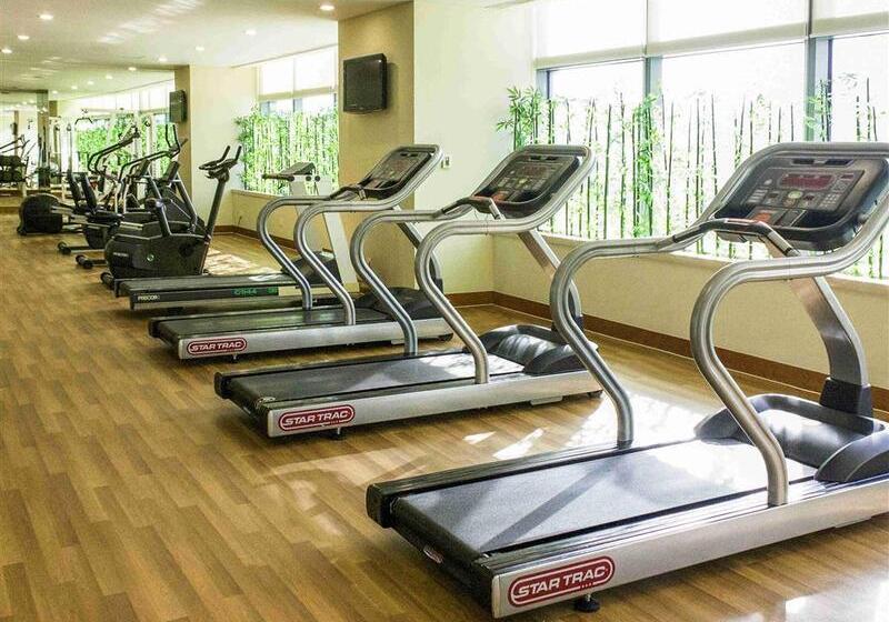 Novotel Atlantis Shanghai   Breakfast In The Clouds With River View In The Revolving Restaurant