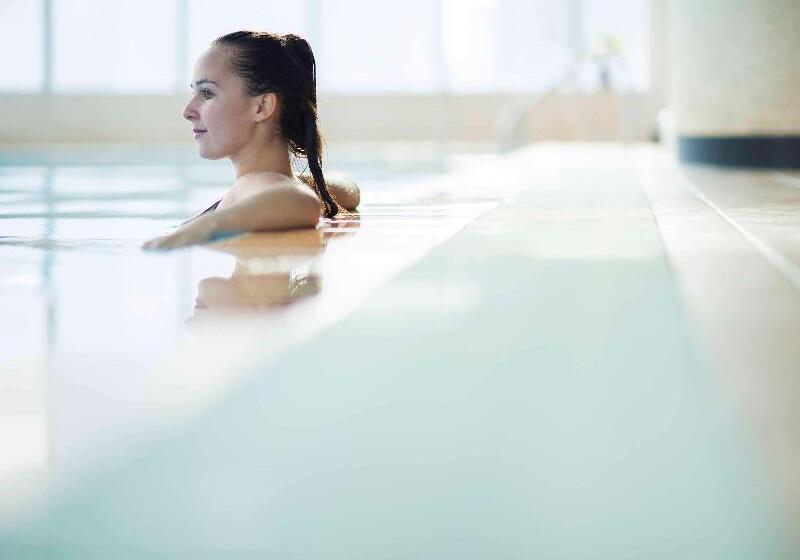 Novotel Atlantis Shanghai   Breakfast In The Clouds With River View In The Revolving Restaurant