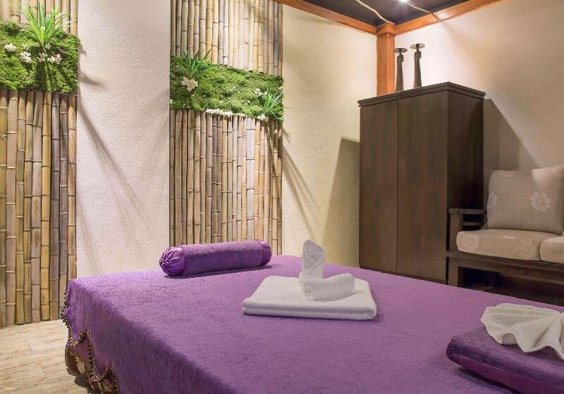 Novotel Atlantis Shanghai   Breakfast In The Clouds With River View In The Revolving Restaurant