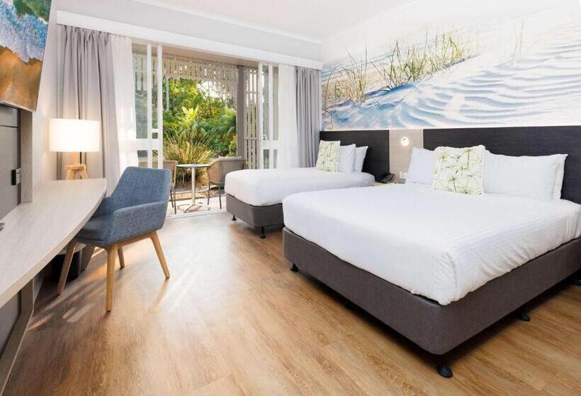 Novotel Sunshine Coast Resort