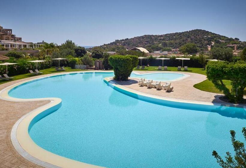 אתר נופש Chia Laguna   Hotel Village