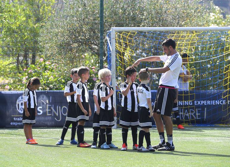 אתר נופש Chia Laguna   Hotel Village