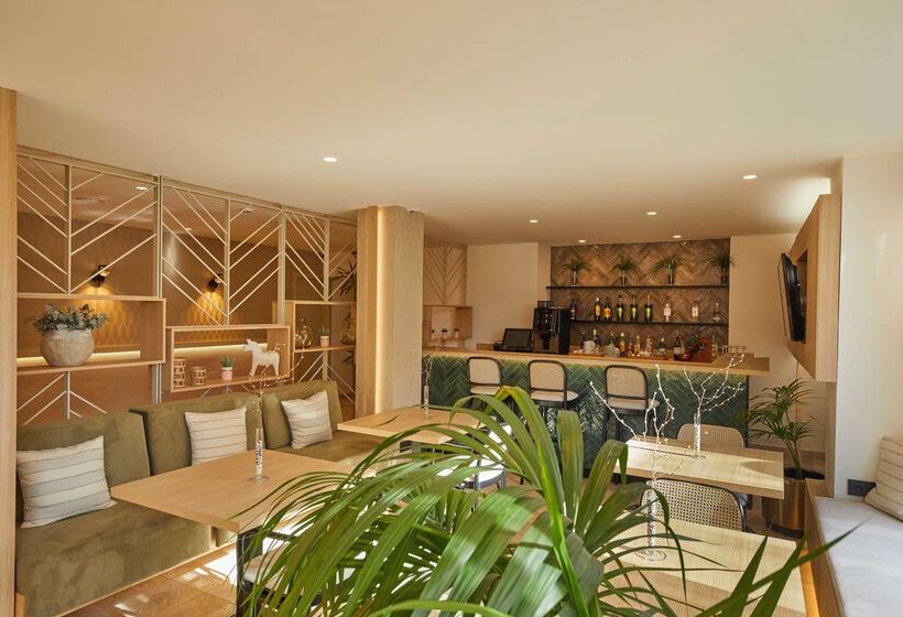 هتل Zurbarán Palma