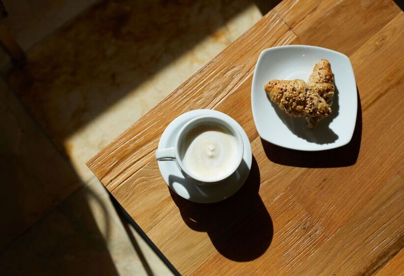 هتل Zurbarán Palma