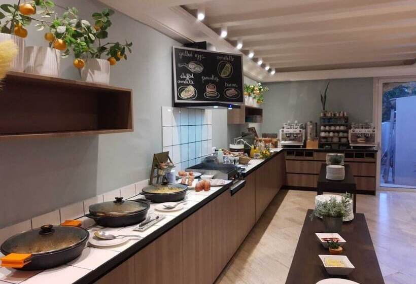 Van Der Valk Hotel Barcarola