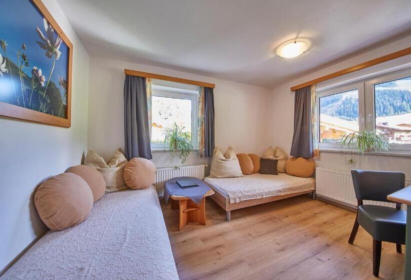 Am Zwölferkogel Appartements