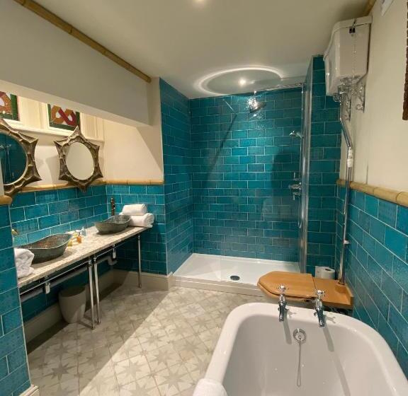 ベッドアンドブレックファースト Tolcarne Beach Colonial Restaurant And Rooms