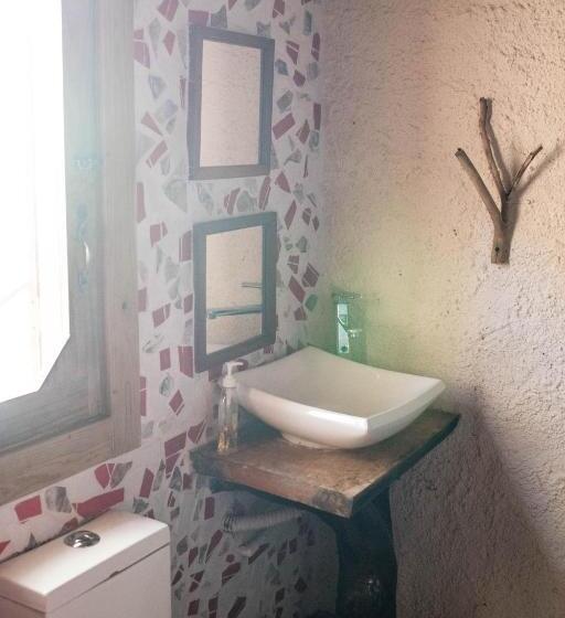 בית מלון כפרי Pine Ridge Lodge