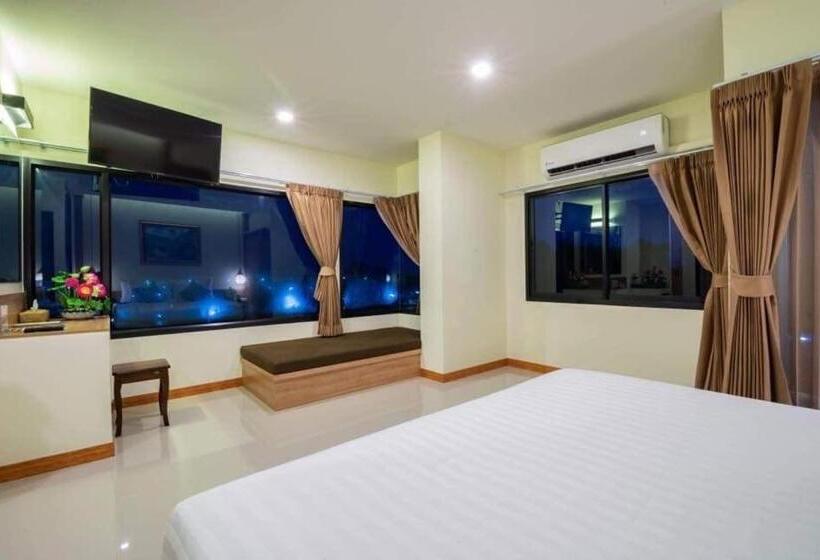 Отель Pura Nakhon