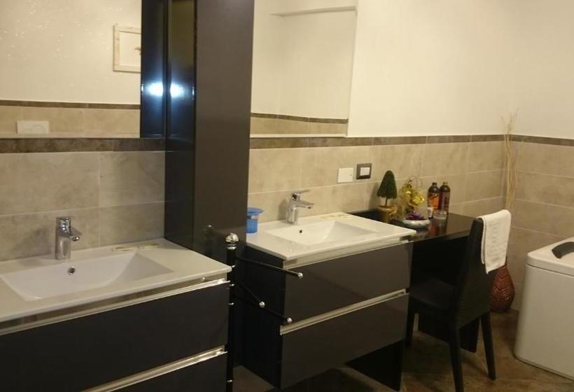 پانسیون Affittacamere Villa Giulia