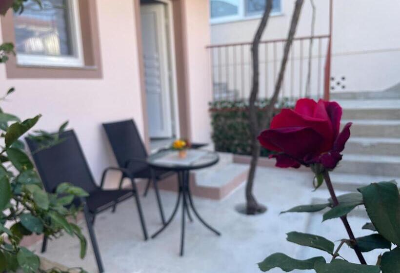 پانسیون Apartman Mim