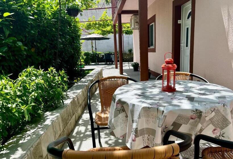 پانسیون Apartman Mim