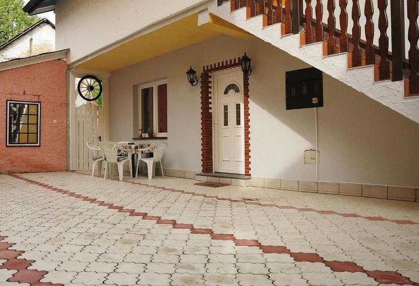 پانسیون Apartman Baron