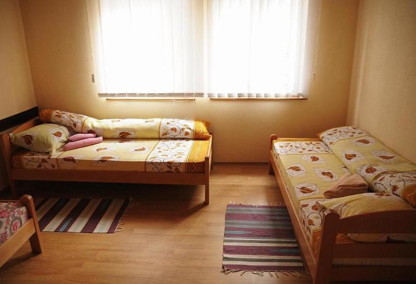 پانسیون Apartman Baron