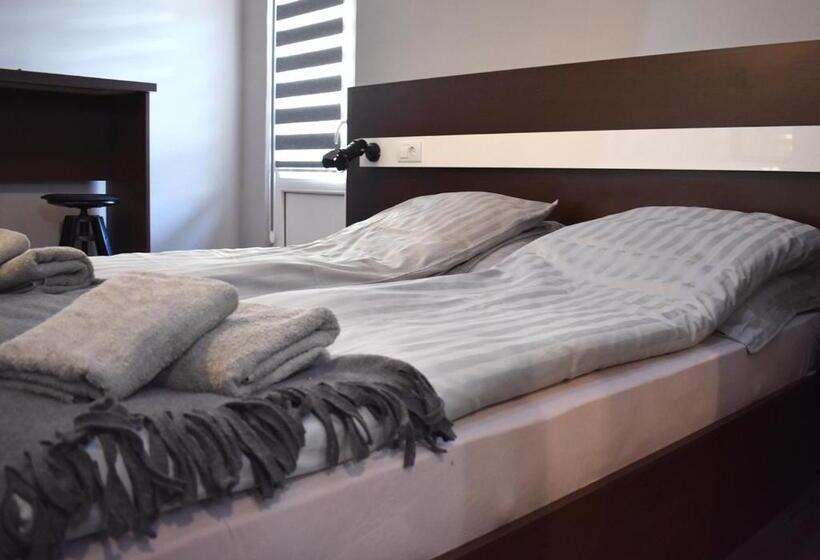 پانسیون Apartmani Zrenjanin