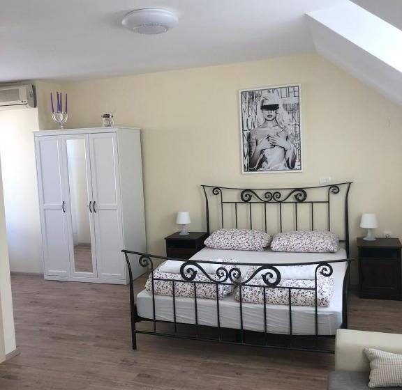 پانسیون Apartments Maria