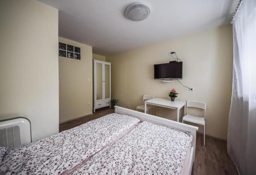 پانسیون Apartments Maria