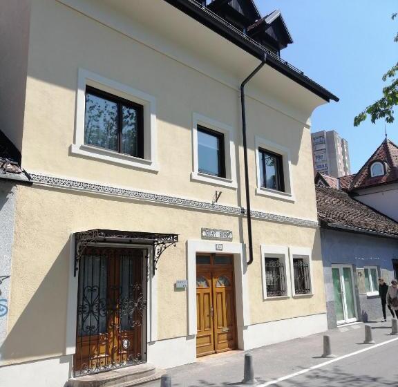 پانسیون Apartments Maria