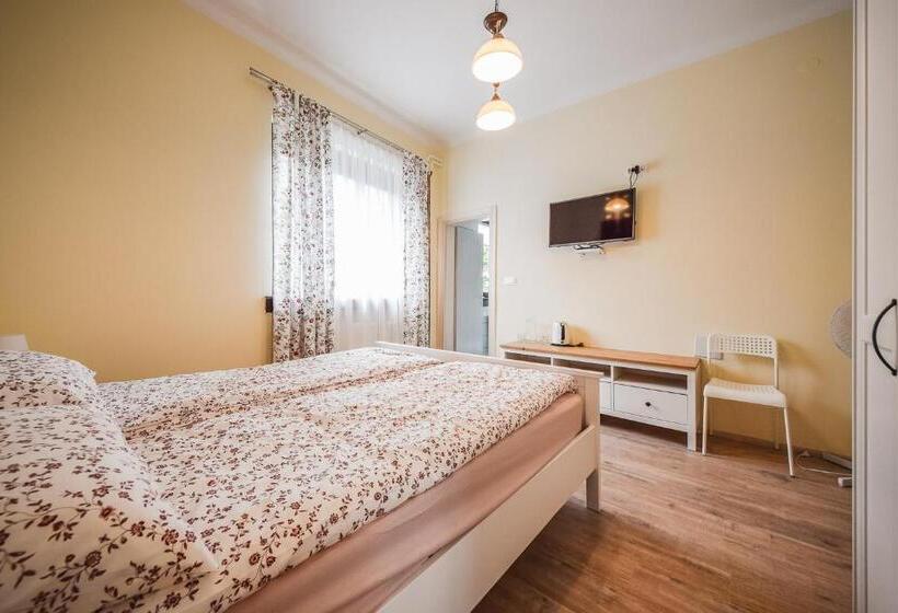 پانسیون Apartments Maria