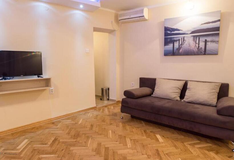 پانسیون Apartments Vila Marija