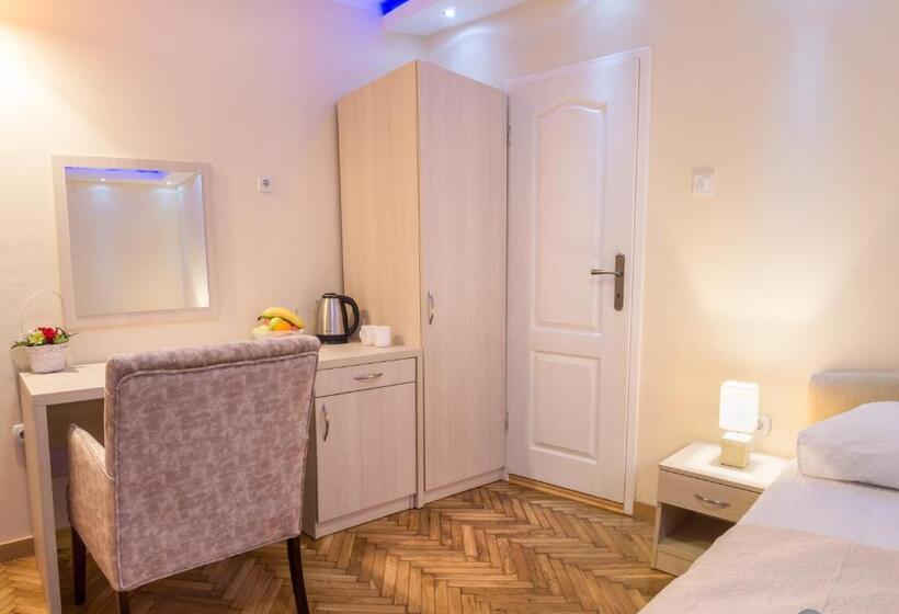 پانسیون Apartments Vila Marija