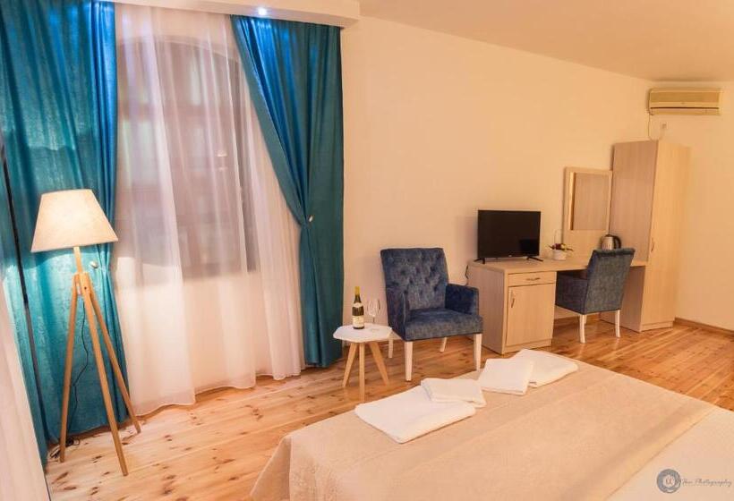 پانسیون Apartments Vila Marija