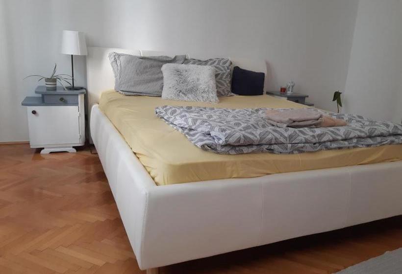 פנסיון Central Station Private Rooms