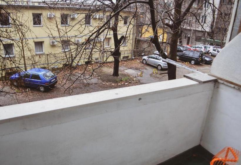 פנסיון Central Station Private Rooms