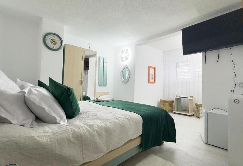 פנסיון Casa Mina