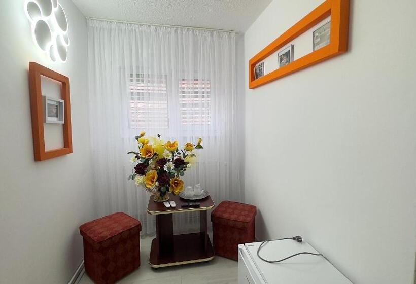 פנסיון Casa Mina