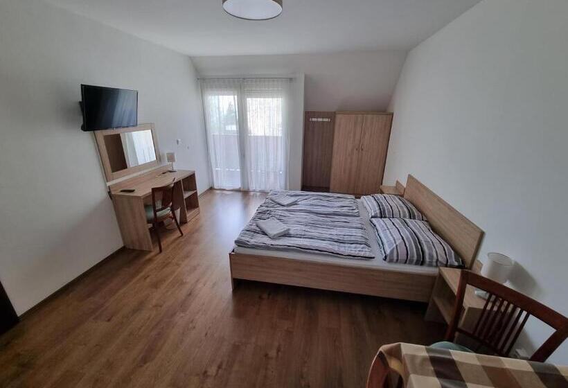 Pensjonat ádám Apartmanház