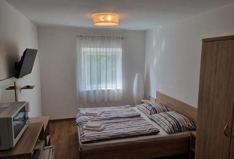 Pensjonat ádám Apartmanház