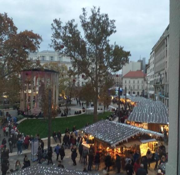 پانسیون Elisa S Guesthouse